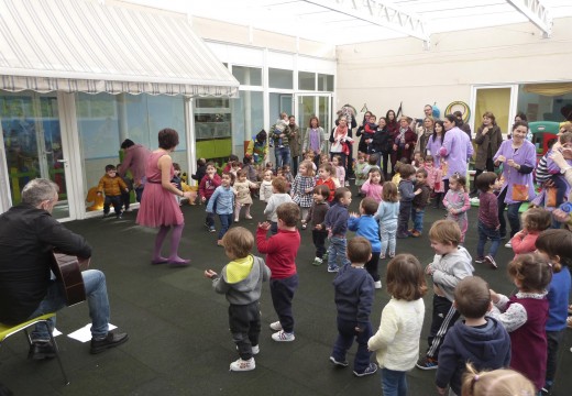 A escola infantil municipal de Brión acolleu 3 concertos durante a súa Semana da Música